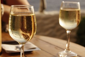 Check out these three drinks to pair with your crab cakes this spring and summer!
